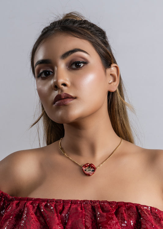 Bedazzled lips pendant