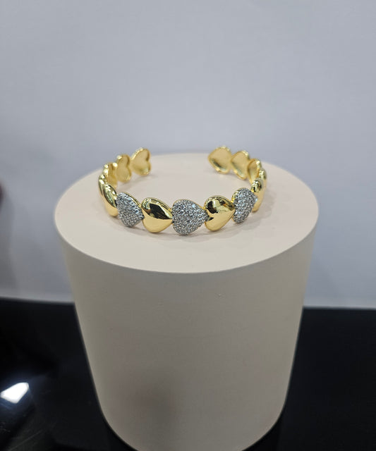 Eternal Hearts Cuff