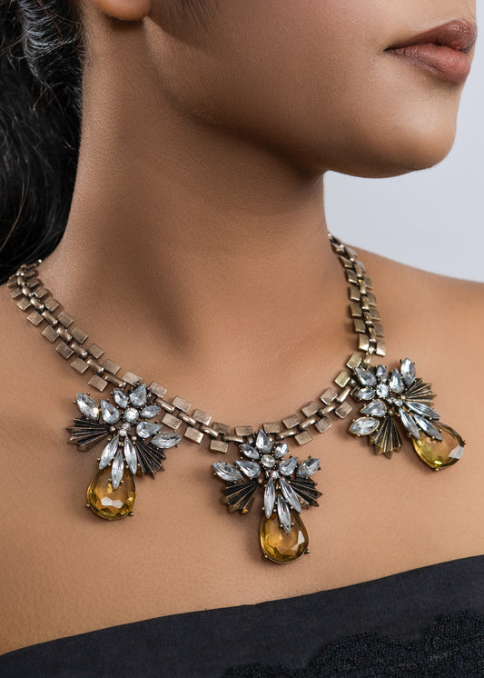 Lira Necklace