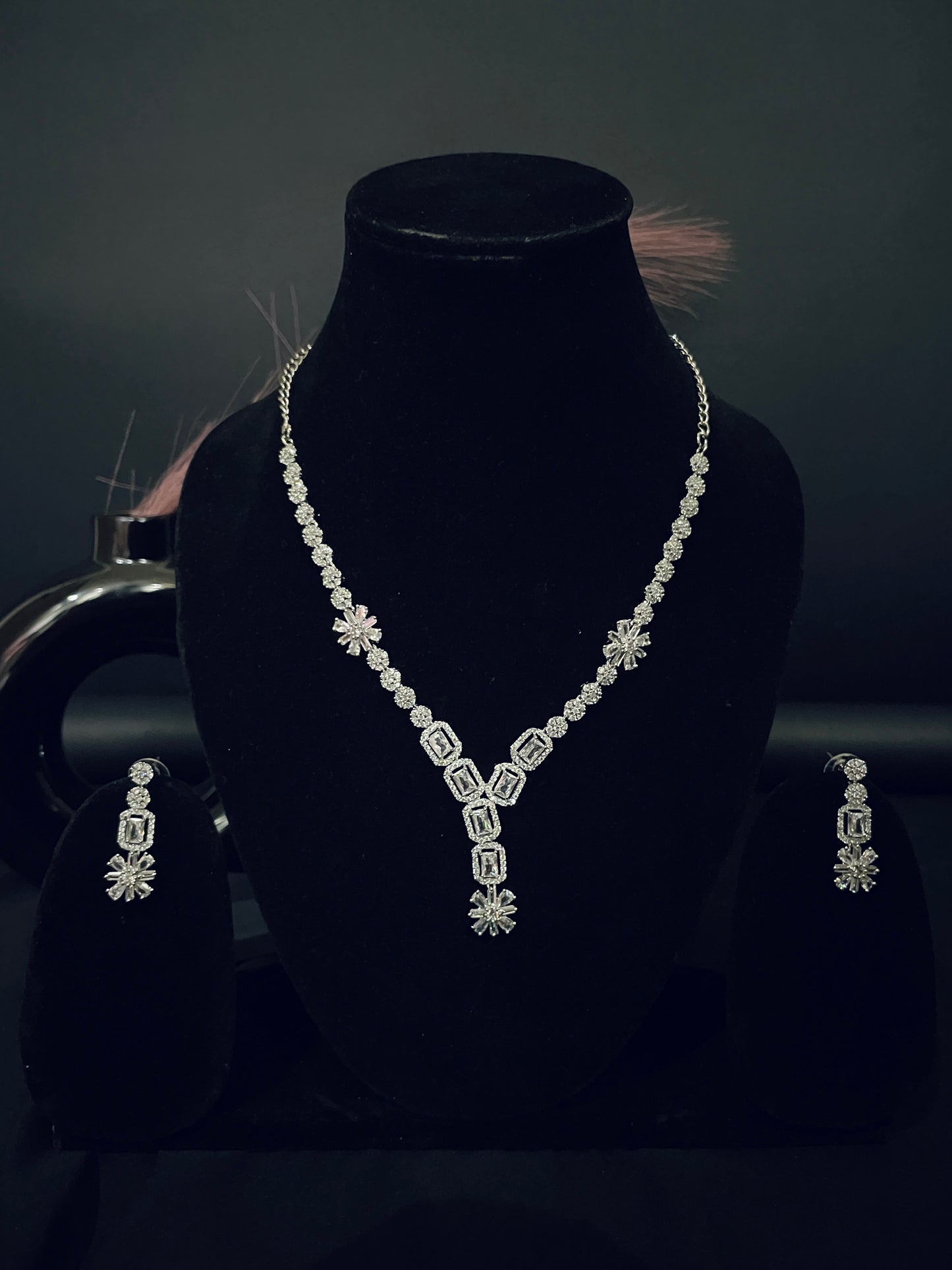 Aaranya AD Necklace Set- White