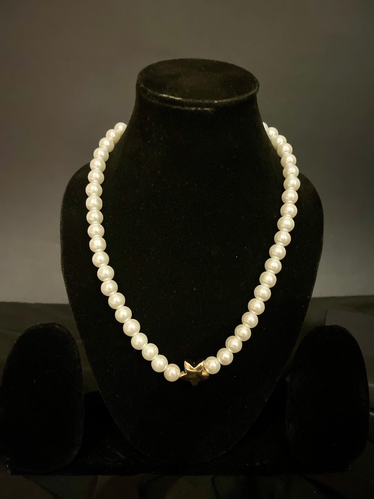 Elica Pearl Neckpiece