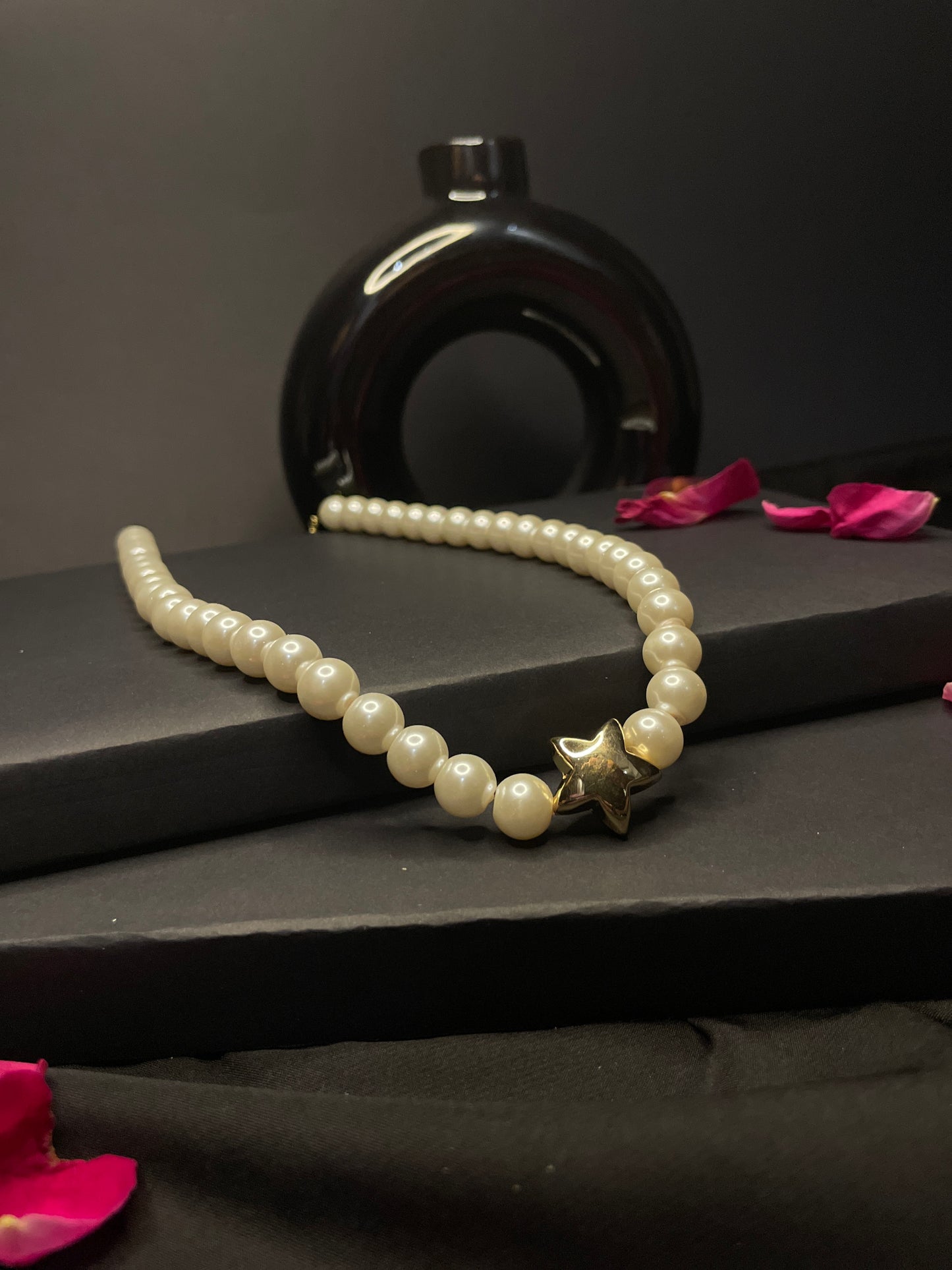 Elica Pearl Neckpiece