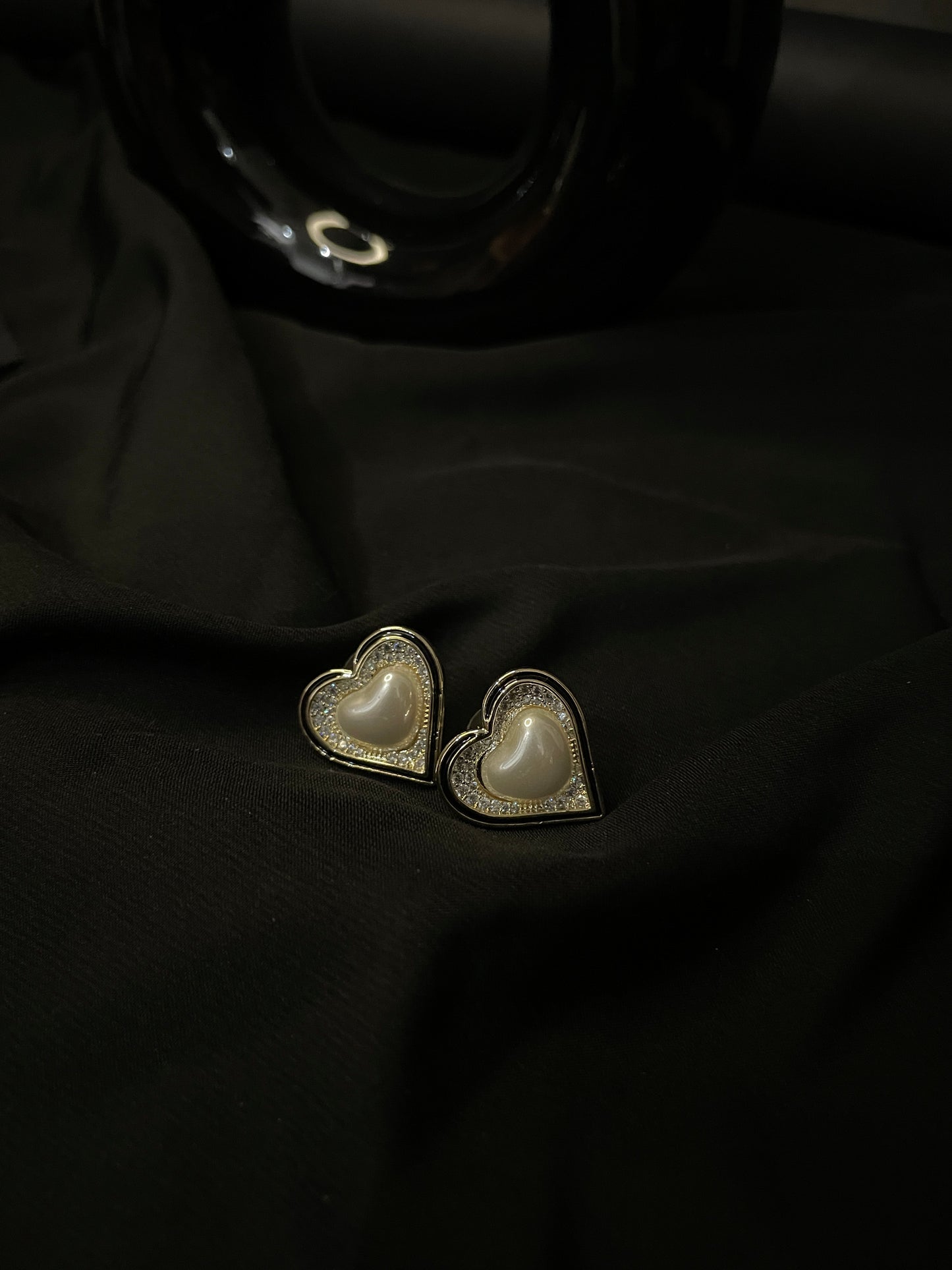 Tia Heart Shape Pearl Earrings